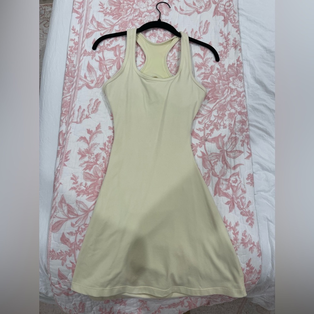 Light yellow aritzia exercise dress
